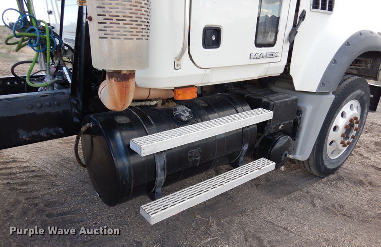 image for item DR1259 2007 Mack CTP  semi truck