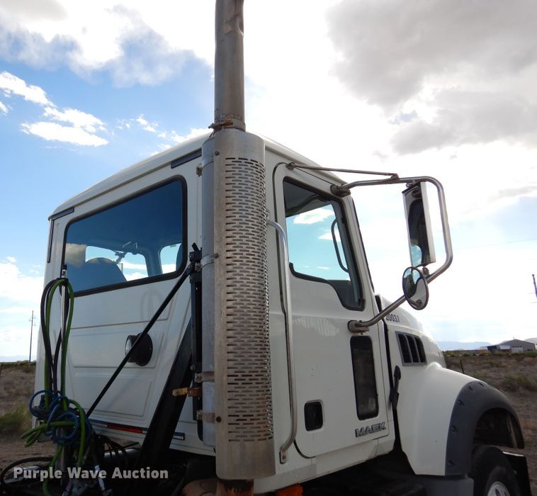 image for item DR1259 2007 Mack CTP  semi truck