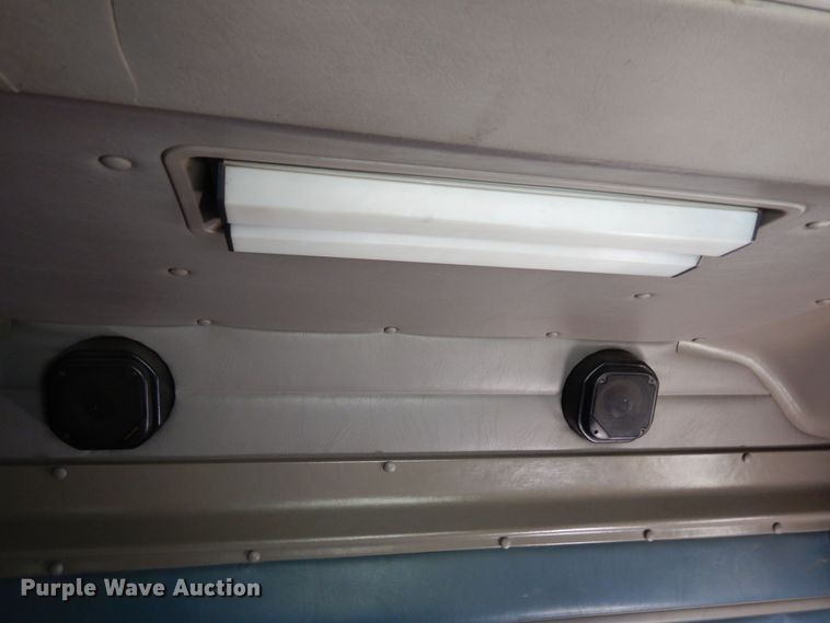 image for item DR1273 2000 International 9200i  semi truck