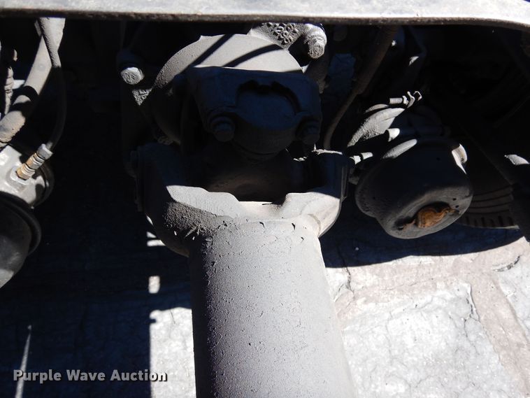 image for item DR1273 2000 International 9200i  semi truck