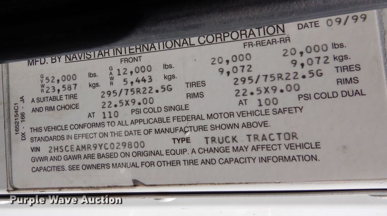 image for item DR1273 2000 International 9200i  semi truck