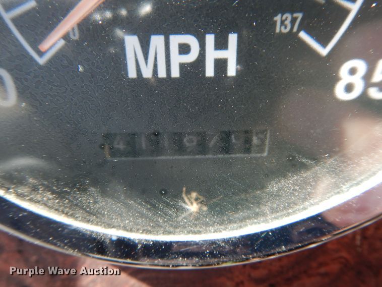 image for item DR1274 2000 International 9400i  semi truck