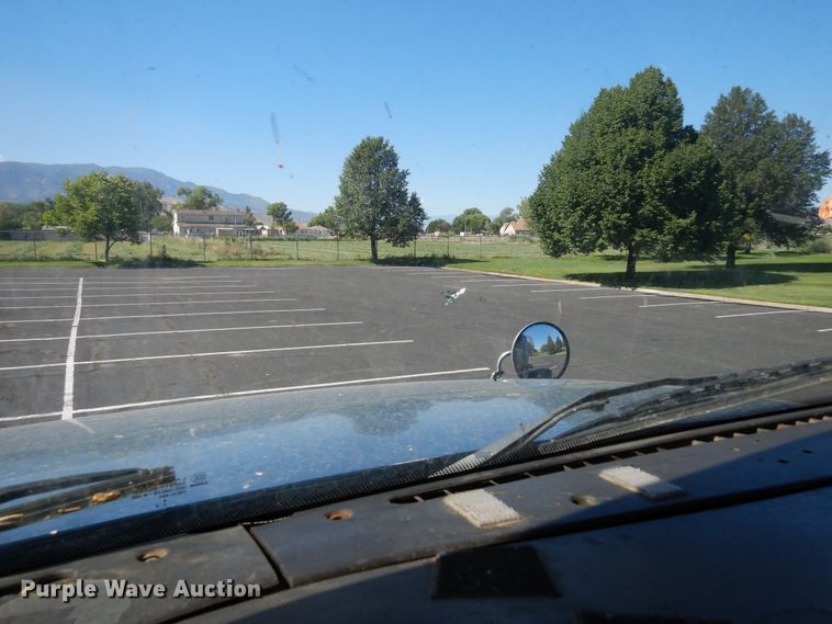 image for item DR1274 2000 International 9400i  semi truck