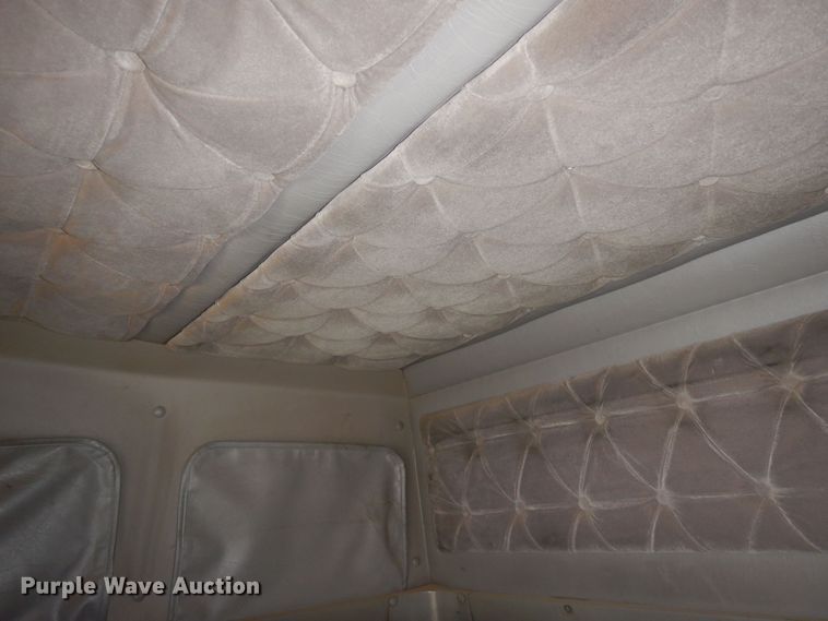 image for item DR1274 2000 International 9400i  semi truck