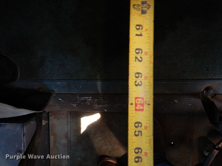 image for item DR1274 2000 International 9400i  semi truck