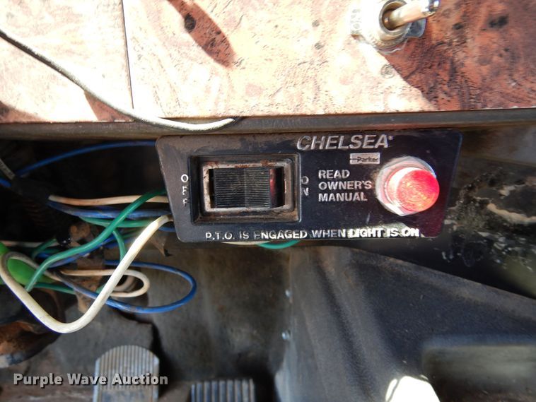 image for item DR1274 2000 International 9400i  semi truck