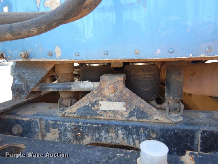 image for item DR1274 2000 International 9400i  semi truck