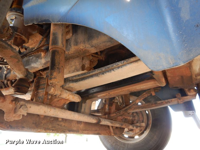 image for item DR1274 2000 International 9400i  semi truck