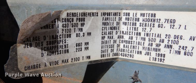 image for item DR1274 2000 International 9400i  semi truck