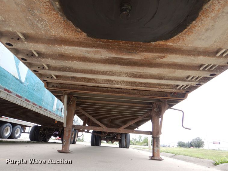 image for item DS8130 2002 Wabash  dry van trailer