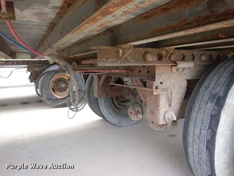 image for item DS8130 2002 Wabash  dry van trailer