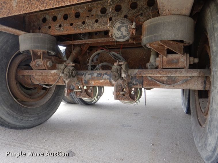 image for item DS8130 2002 Wabash  dry van trailer