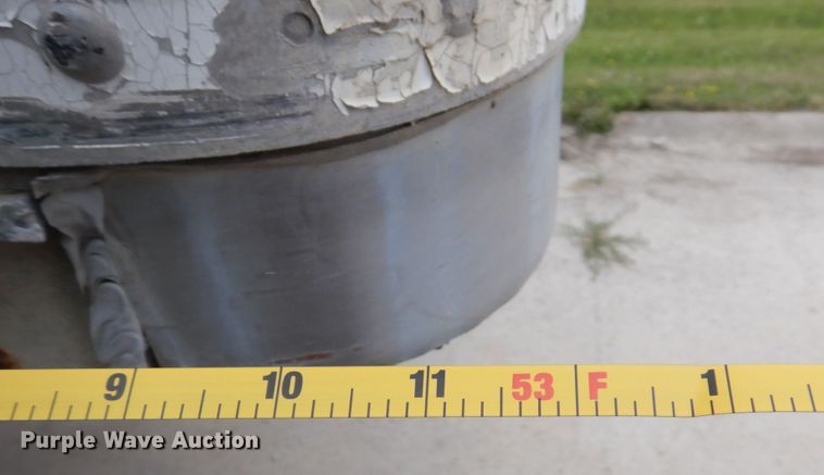 image for item DS8130 2002 Wabash  dry van trailer