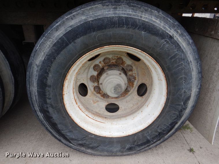 image for item DS8130 2002 Wabash  dry van trailer