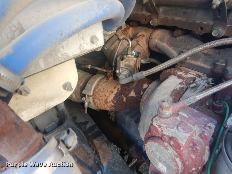 image for item HU9428 2008 Mack CXU613  semi truck