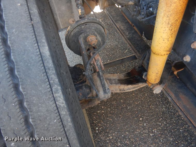 image for item HU9428 2008 Mack CXU613  semi truck