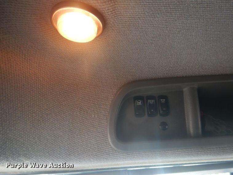 image for item HU9428 2008 Mack CXU613  semi truck