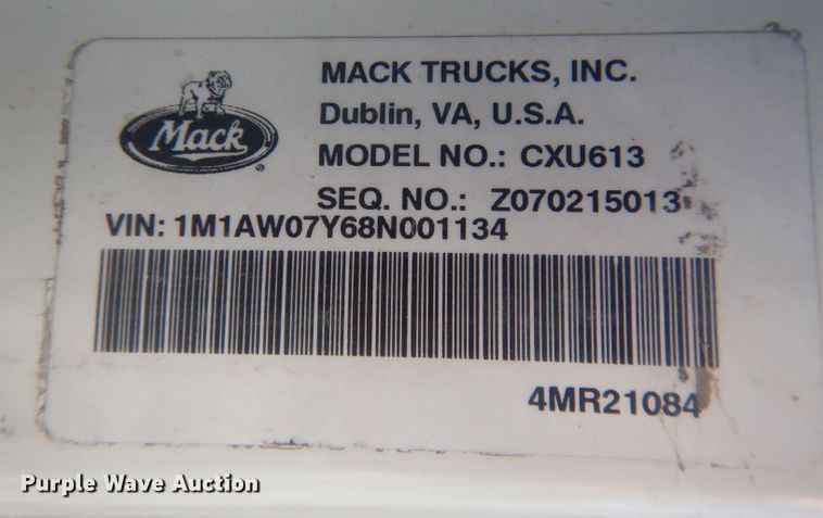 image for item HU9428 2008 Mack CXU613  semi truck