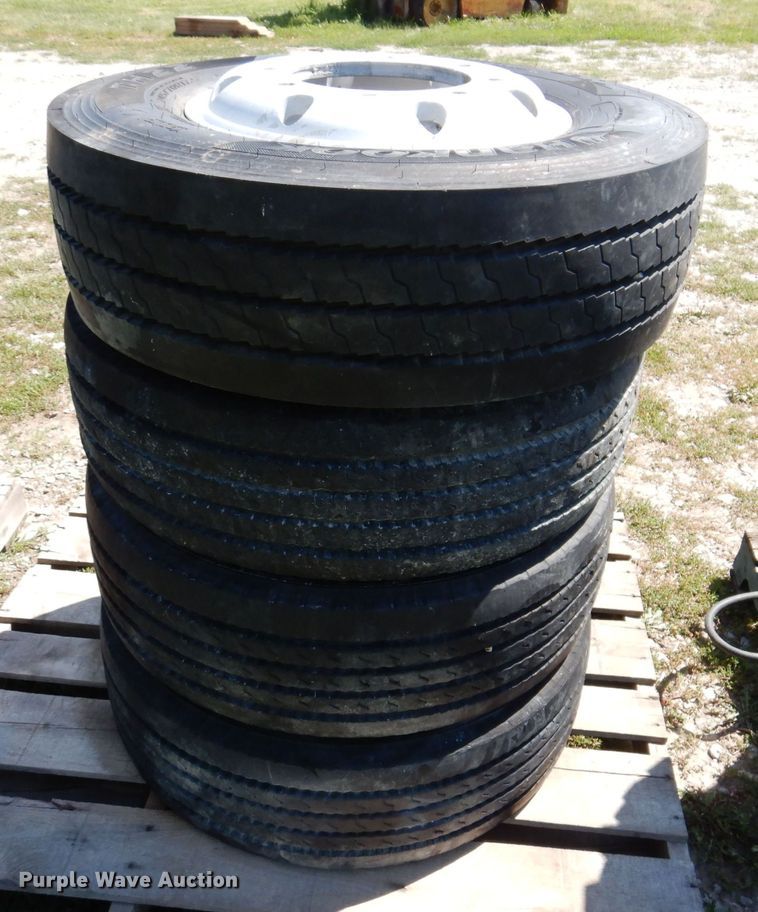 image for item JH9681 (4) Hankook TH22 245/70R17.5 tires and wheels