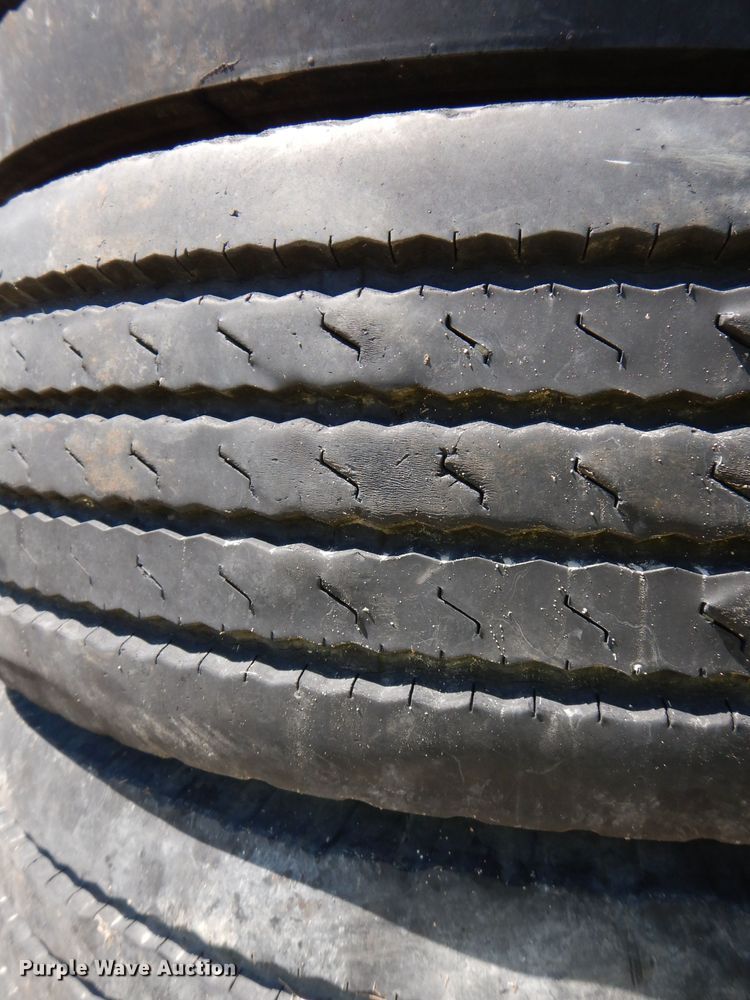 image for item JH9681 (4) Hankook TH22 245/70R17.5 tires and wheels