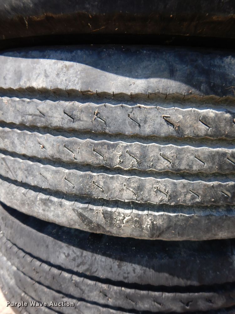 image for item JH9681 (4) Hankook TH22 245/70R17.5 tires and wheels