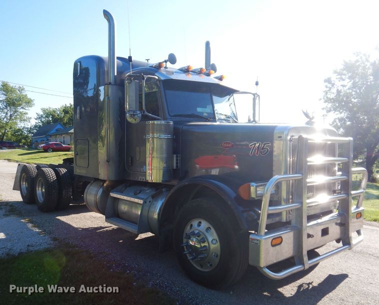 image for item JH9688 2006 Peterbilt 379  semi truck