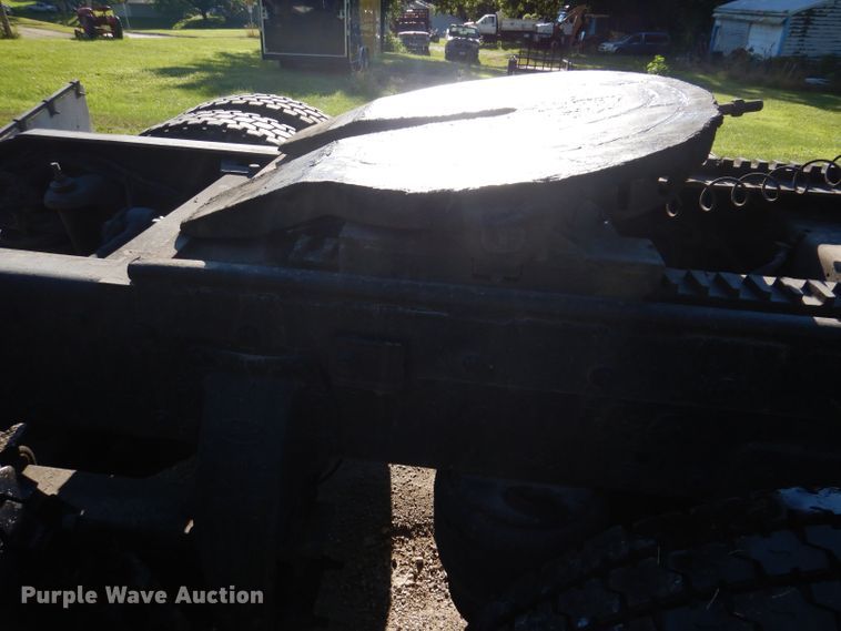 image for item JH9688 2006 Peterbilt 379  semi truck