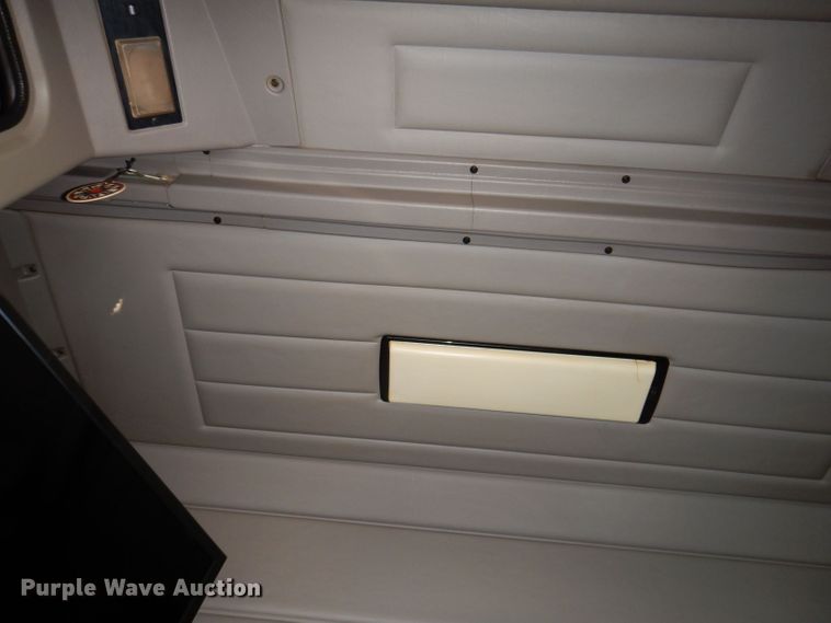 image for item JH9688 2006 Peterbilt 379  semi truck