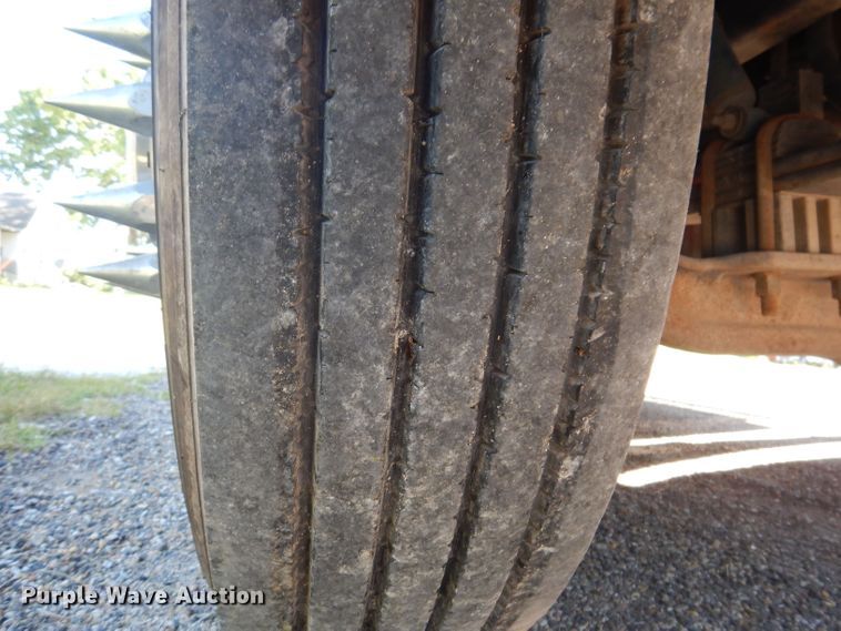 image for item JH9688 2006 Peterbilt 379  semi truck