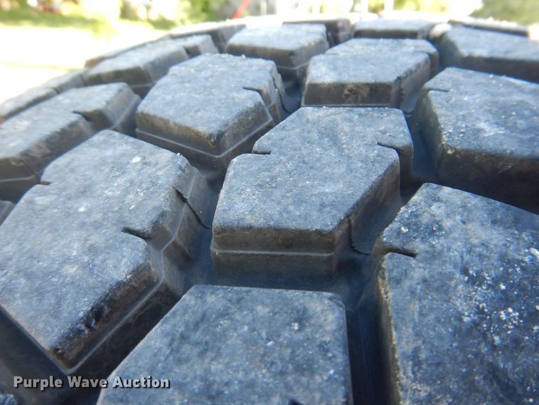 image for item JH9688 2006 Peterbilt 379  semi truck