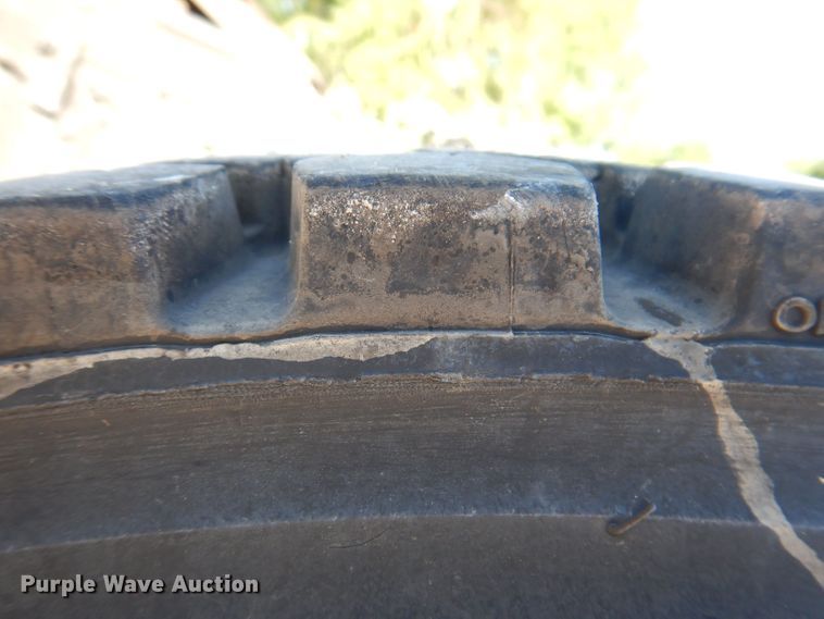 image for item JH9688 2006 Peterbilt 379  semi truck