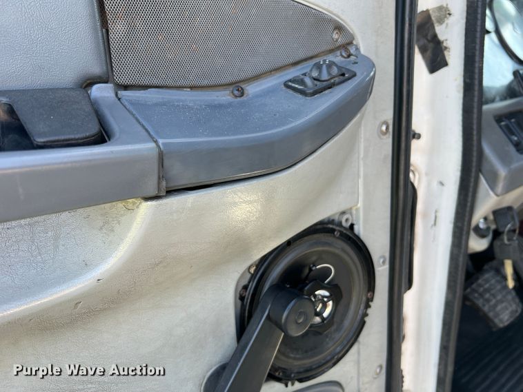 image for item JM9236 2001 Freightliner Columbia  semi truck