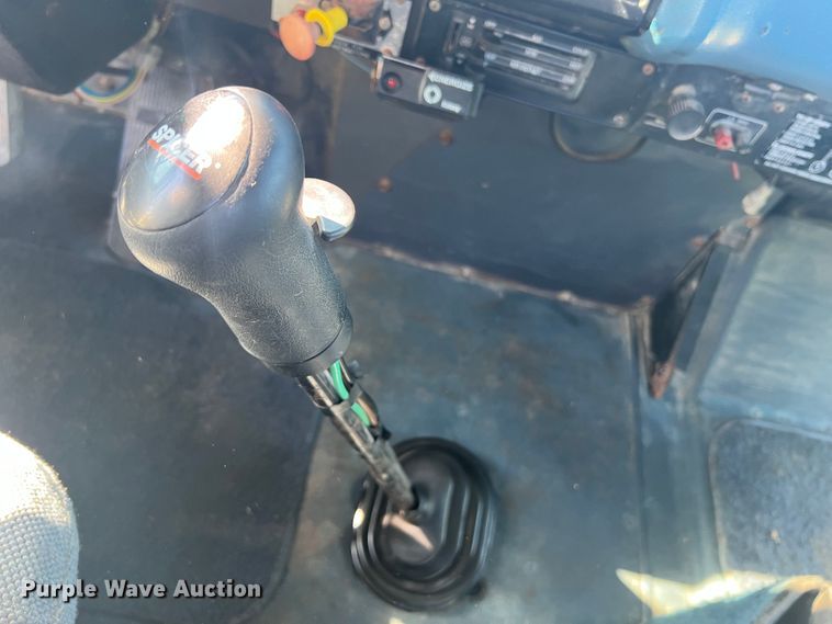 image for item JM9238 1993 International 9400  semi truck