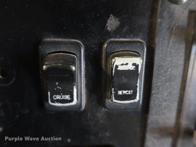 image for item JR9466 2003 Freightliner MT45  delivery truck