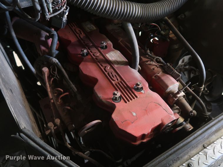 image for item JR9466 2003 Freightliner MT45  delivery truck