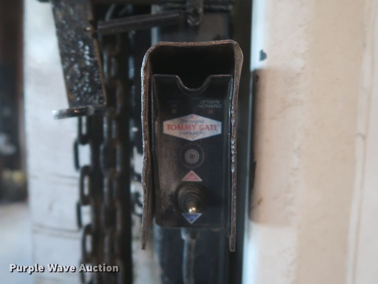 image for item JR9466 2003 Freightliner MT45  delivery truck