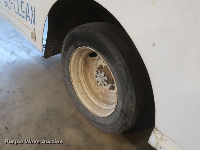 image for item JR9466 2003 Freightliner MT45  delivery truck