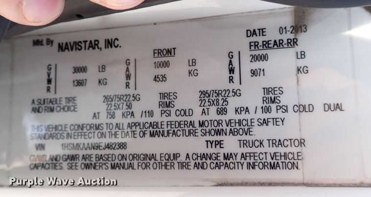 image for item JU9237 2014 International DuraStar 4400  semi truck