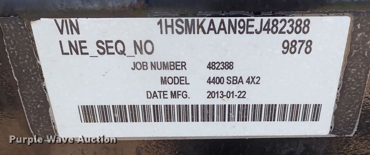 image for item JU9237 2014 International DuraStar 4400  semi truck