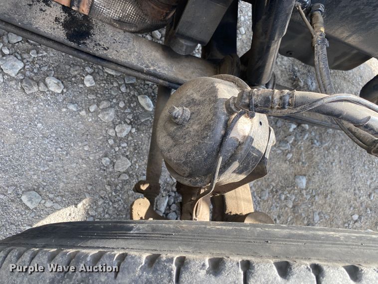 image for item JU9296 2013 Peterbilt 386 semi truck