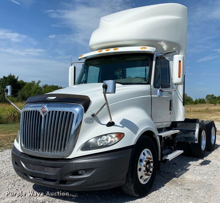 image for item JU9299 2009 International ProStar Eagle  semi truck