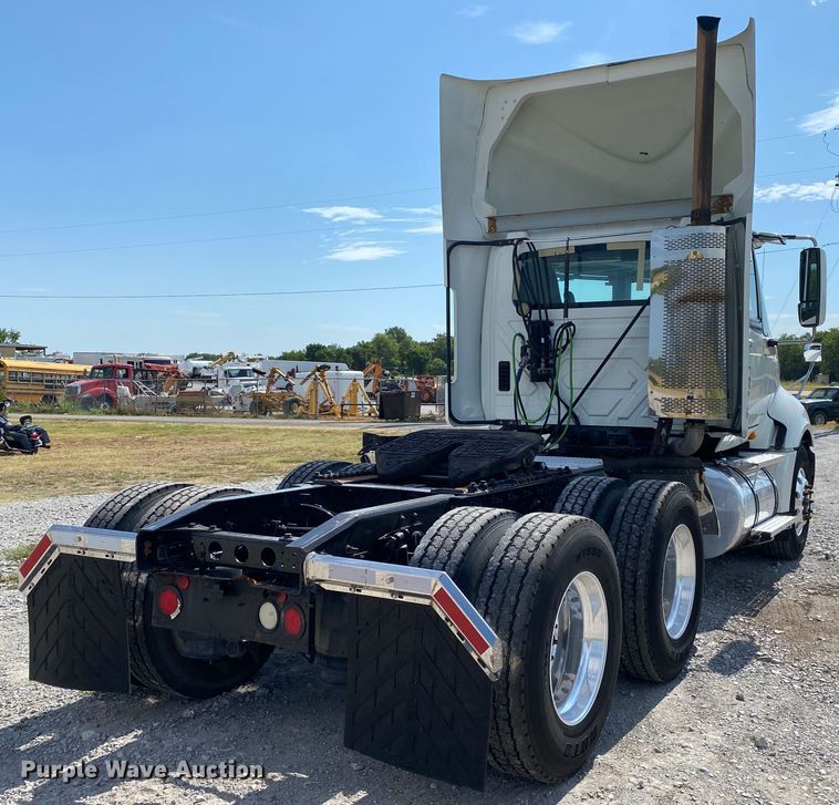 image for item JU9299 2009 International ProStar Eagle  semi truck