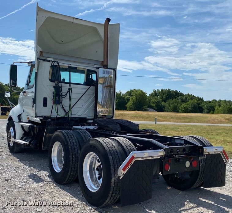 image for item JU9299 2009 International ProStar Eagle  semi truck