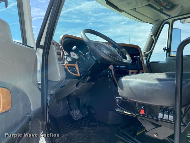 image for item JU9299 2009 International ProStar Eagle  semi truck