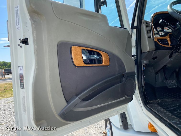 image for item JU9299 2009 International ProStar Eagle  semi truck