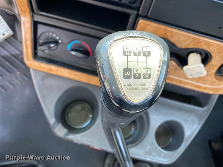 image for item JU9299 2009 International ProStar Eagle  semi truck