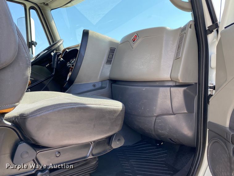 image for item JU9299 2009 International ProStar Eagle  semi truck