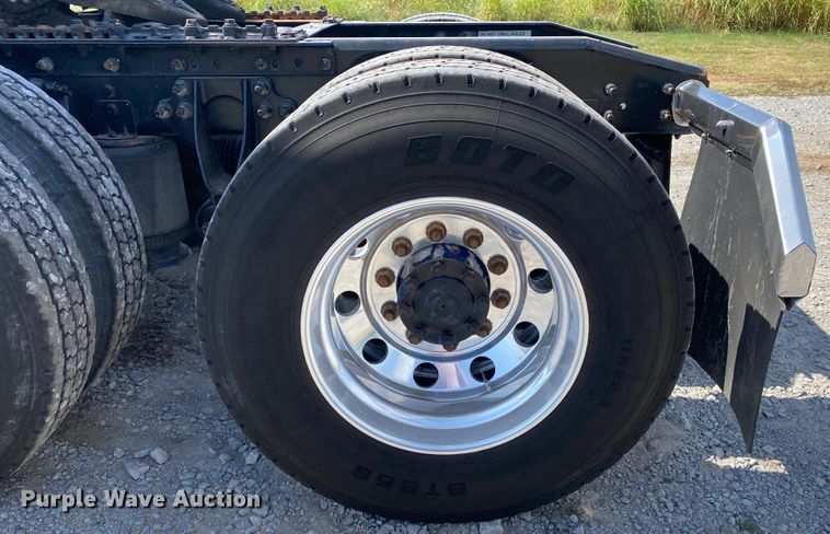 image for item JU9299 2009 International ProStar Eagle  semi truck