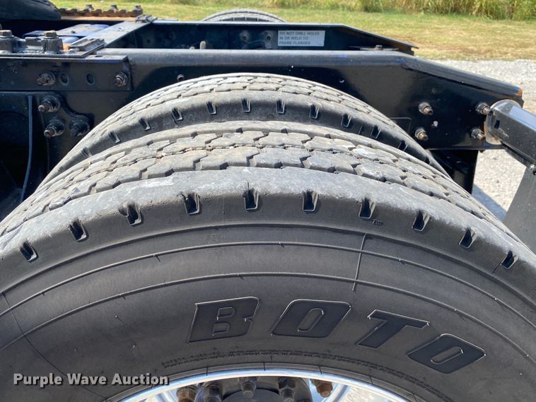 image for item JU9299 2009 International ProStar Eagle  semi truck