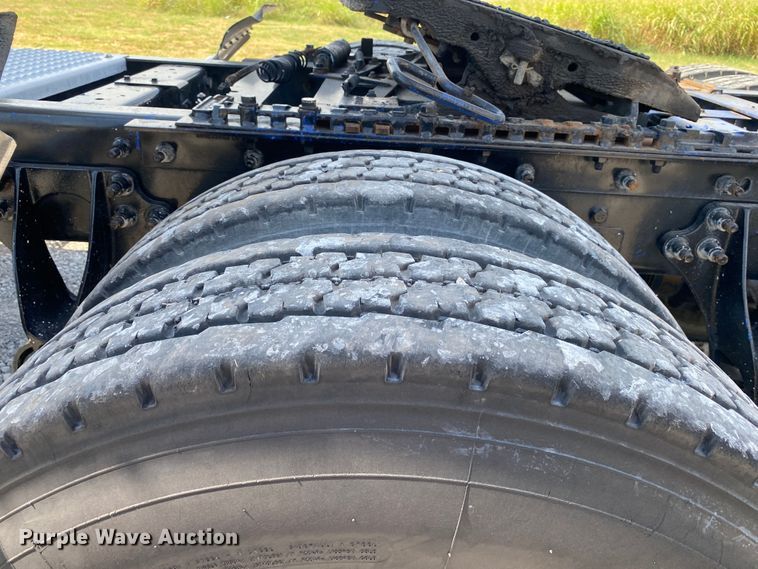 image for item JU9299 2009 International ProStar Eagle  semi truck